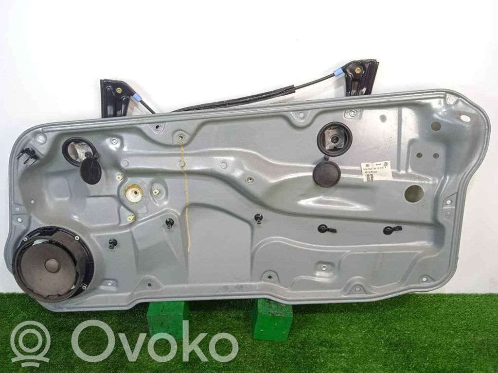 Volkswagen Golf SportWagen Front door electric window regulator 