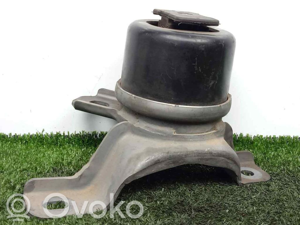Engine mount bracket   6G926F012BD