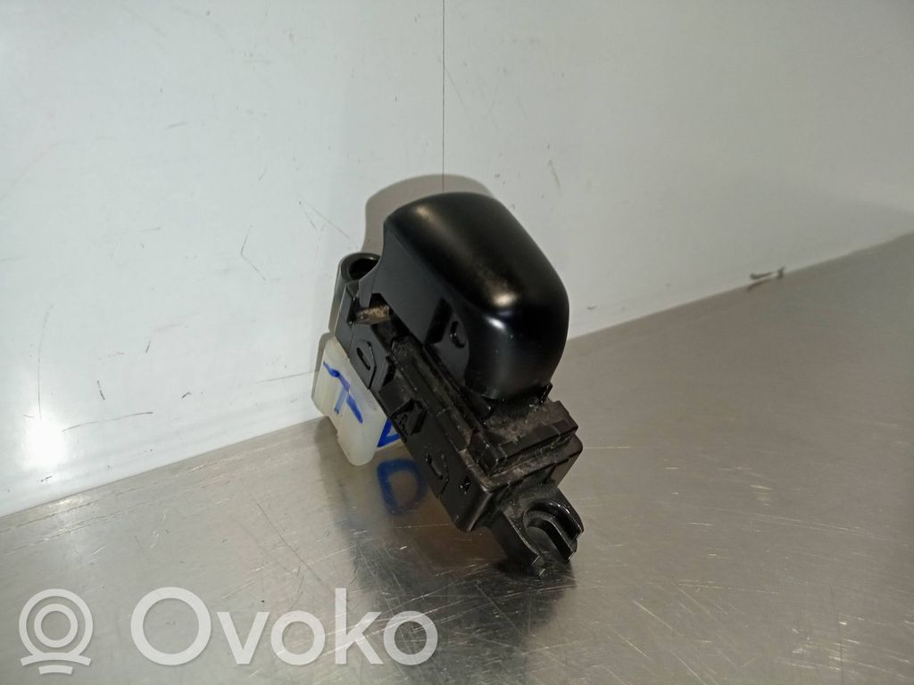Nissan Qashqai Electric window control switch 