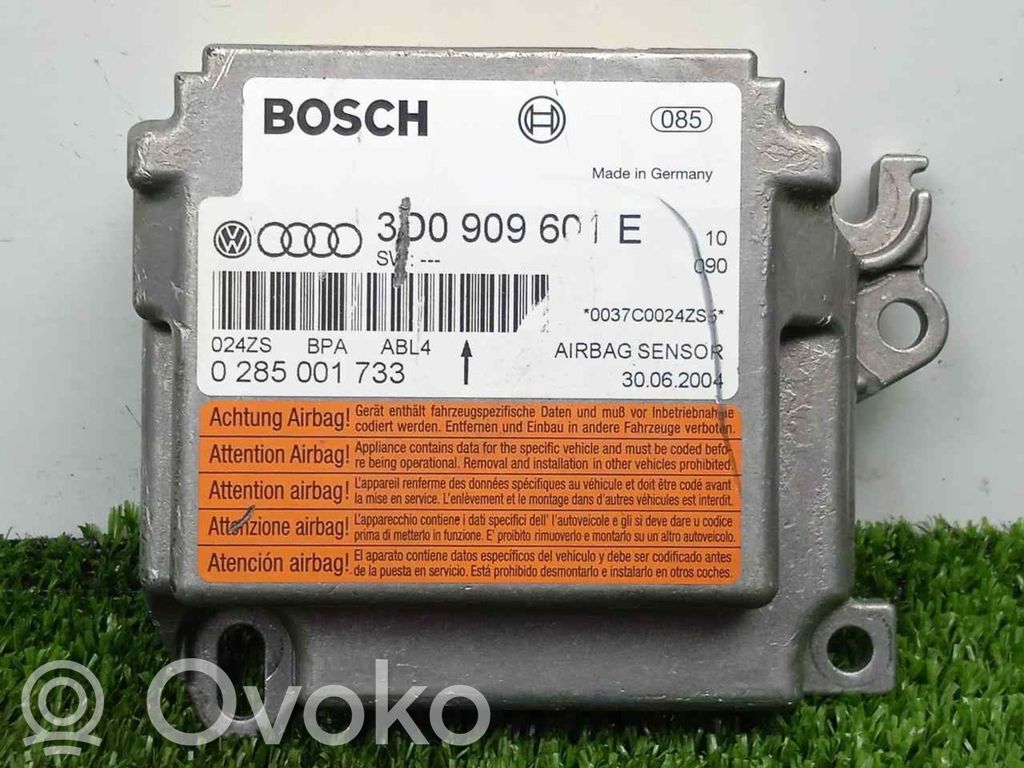 Turvatyynyn ohjainlaite/moduuli   BOSCH