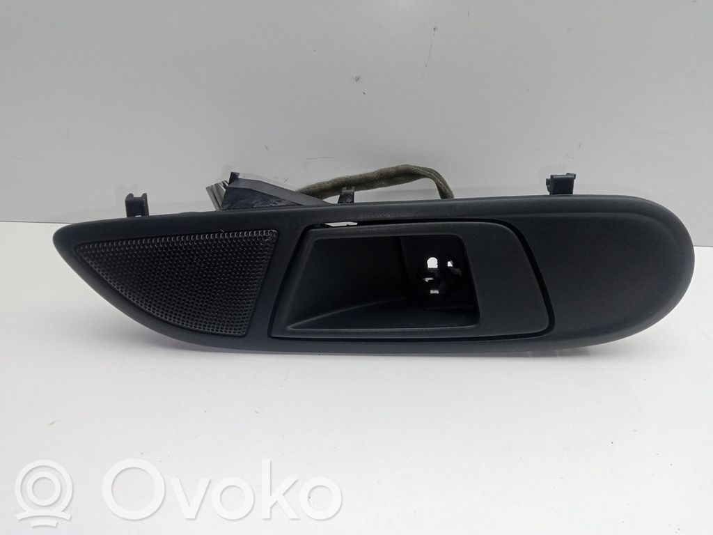 Poignée inférieure de porte avant   8A61A22600BFW