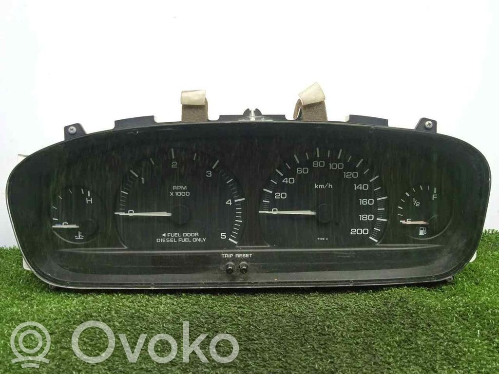 Geschwindigkeitsmesser Cockpit   1CONECTOR