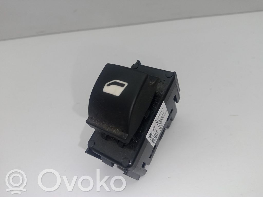 Electric window control switch