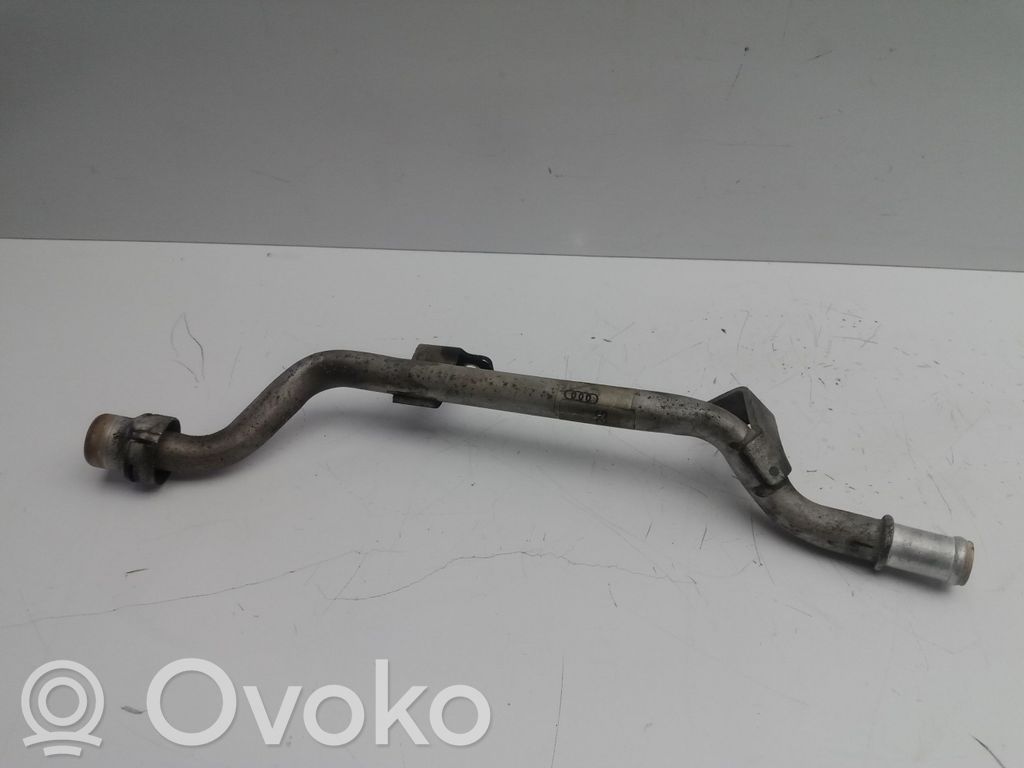 Audi A5 8T 8F Ilmastointilaitteen putki (A/C) 