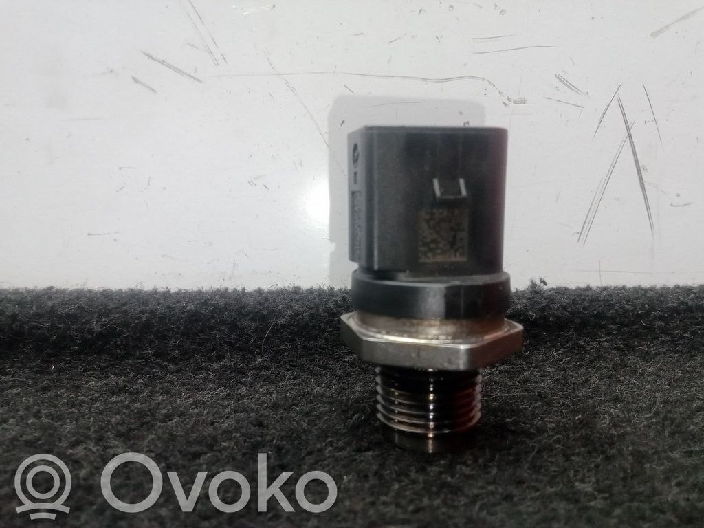 Sensor de presión del aceite   0281002988