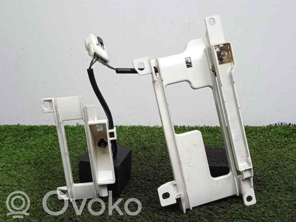 Muut ohjainlaitteet/moduulit   8015A056