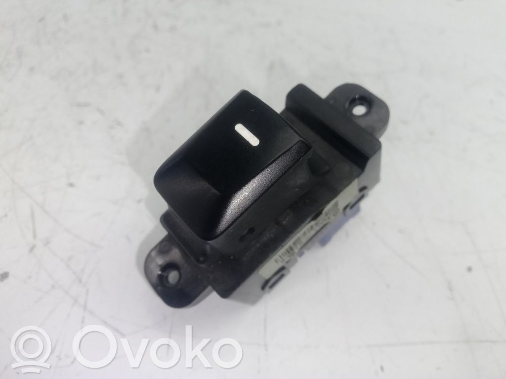 Interruptor del elevalunas eléctrico   935751W010