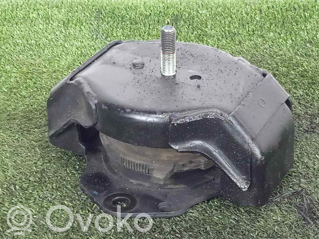 Wspornik / Mocowanie silnika   1093A105