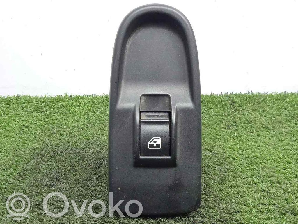 Electric window control switch   SINREFERENCIA