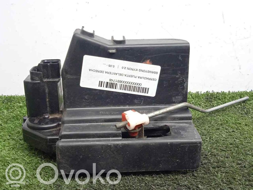 SsangYong Kyron Front door lock 
