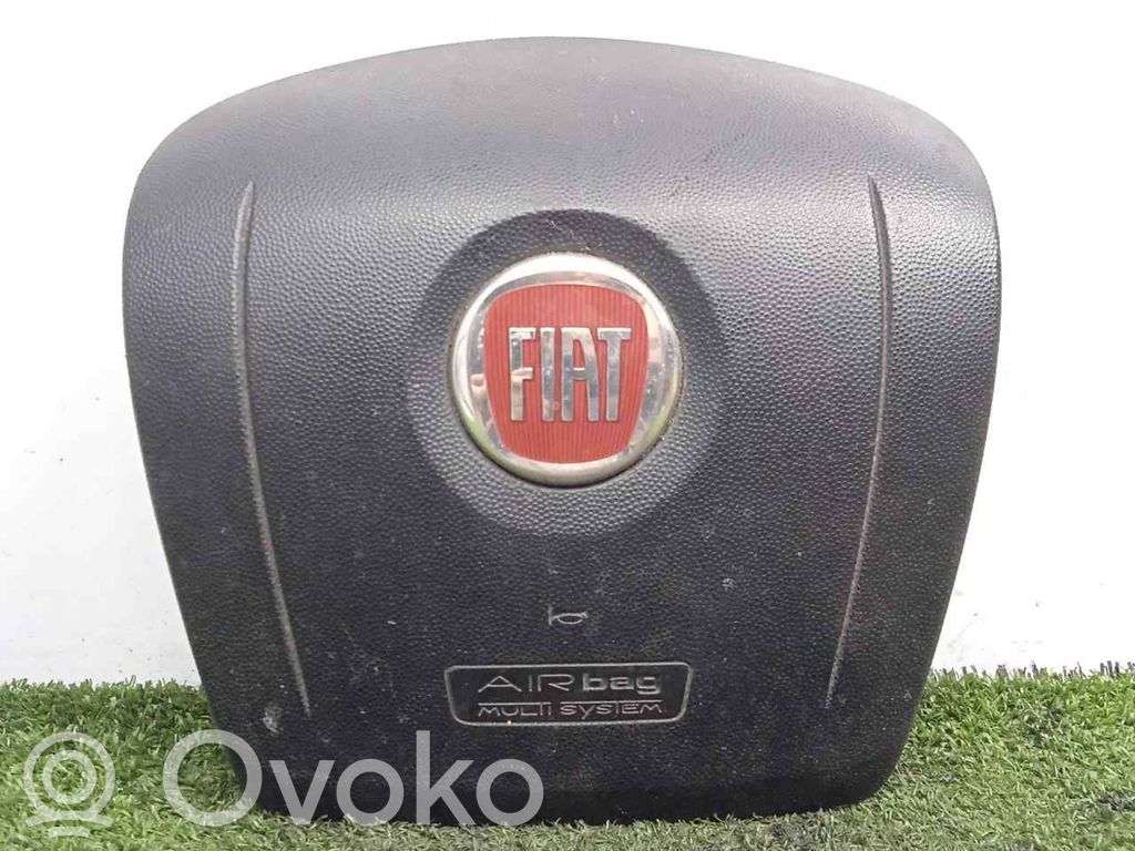 Steering wheel airbag