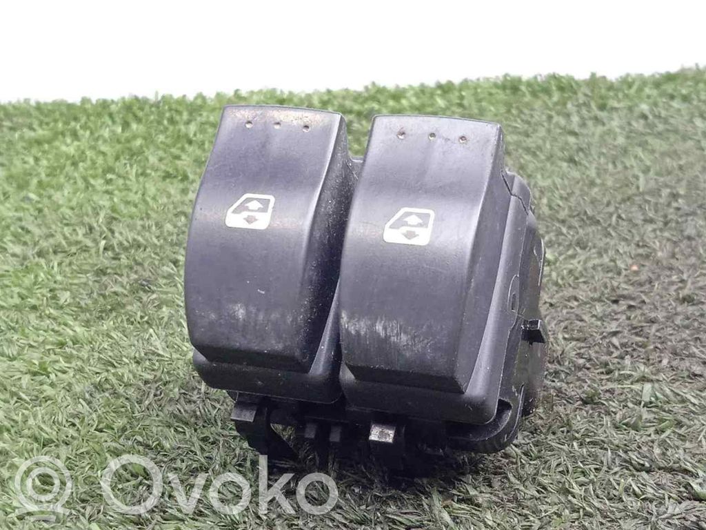 Renault Clio II Electric window control switch 