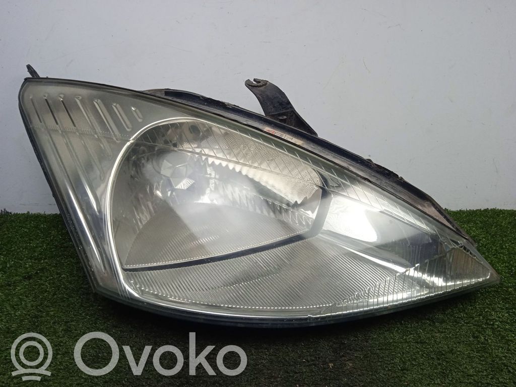 Ford Focus Headlight/headlamp 
