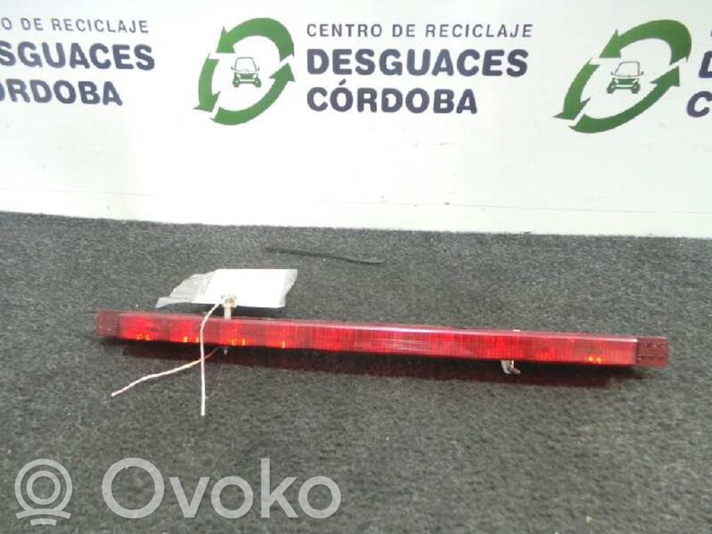Luz de freno adicional/tercera   8D9945097B