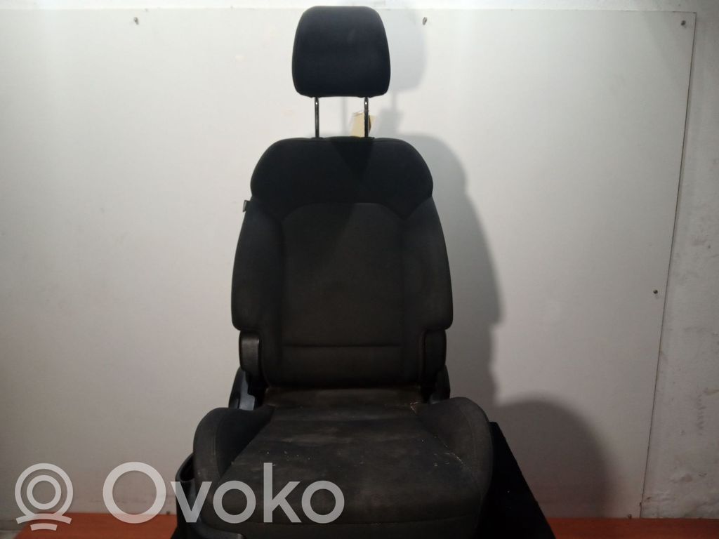 Etumatkustajan istuin   NOTIENE