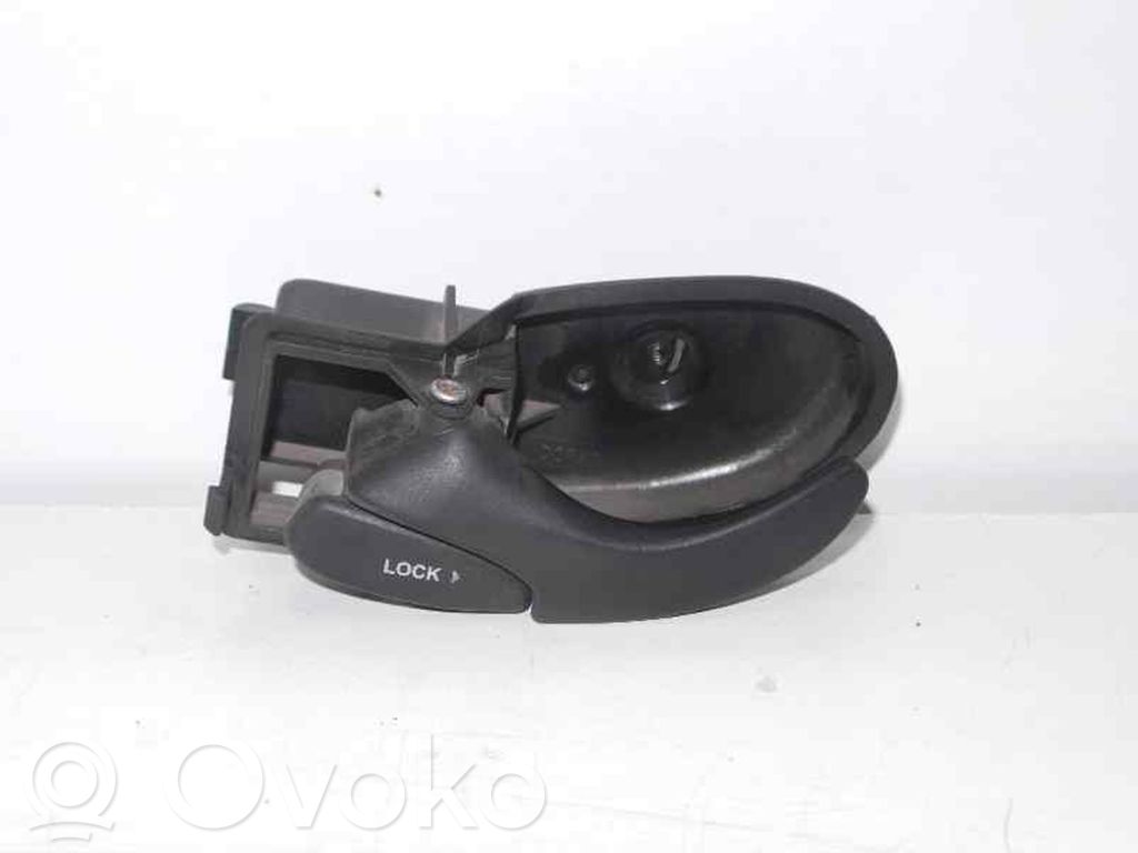 Manecilla interna puerta delantera   YC15V22601A