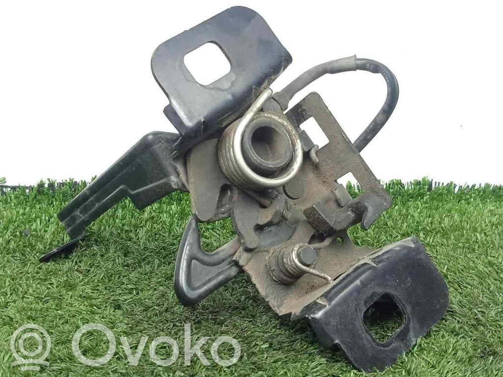 Chevrolet Cruze Tie down hook / loop 