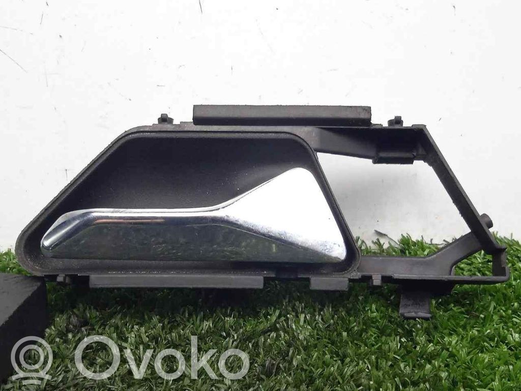 Mercedes-Benz E W124 Etuoven sisäkahva 