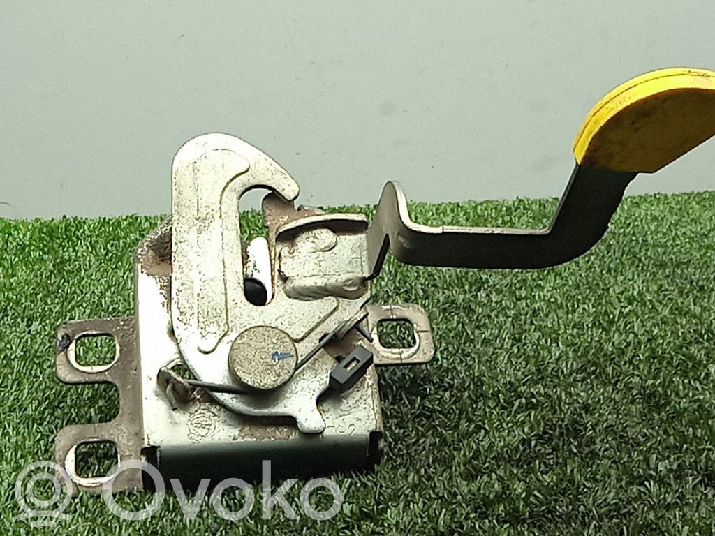 Tie down hook / loop   SINREFERENCIA