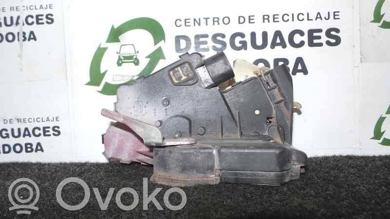 Priekšpusē slēdzene   98004PUERTAS,ELECTRICA7PIN