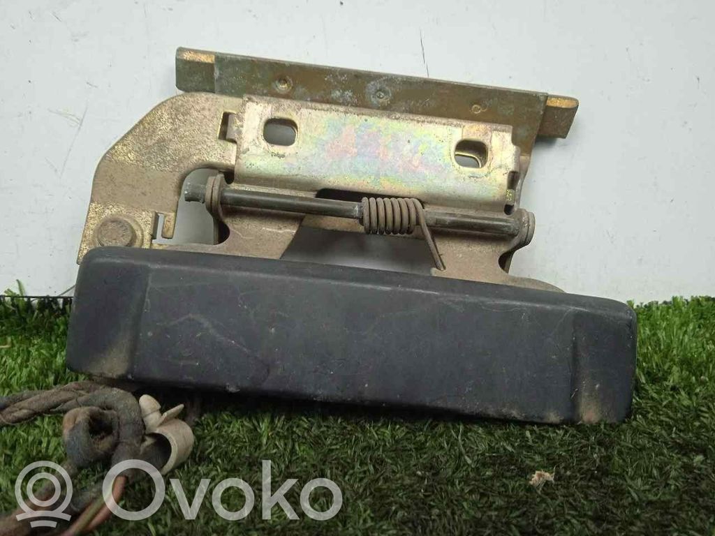 Manecilla externa puerta delantera   51211906891