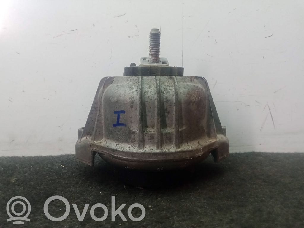 Soporte de montaje del motor   13981112GE