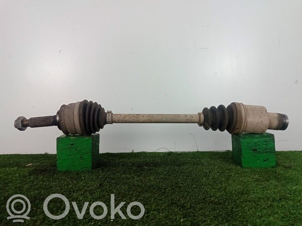 Priekšējā pusass   SINCORONA,L590MM