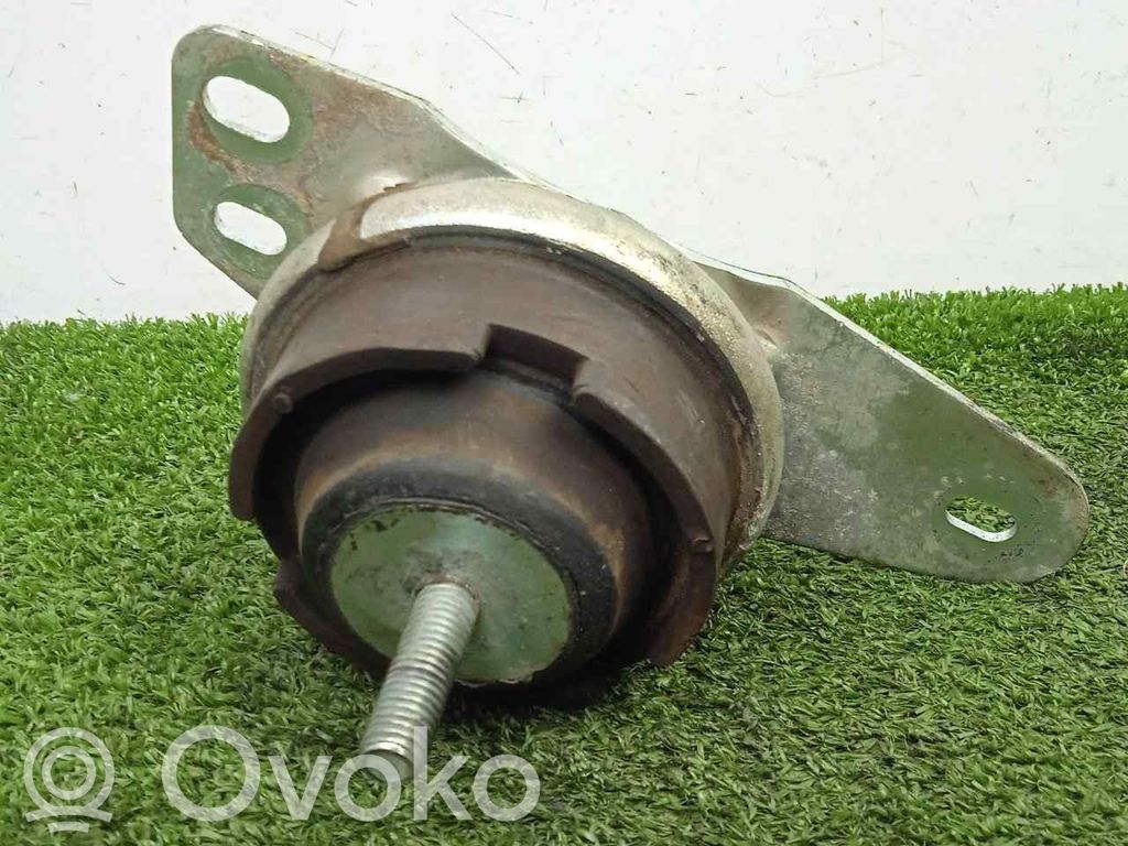 Citroen C5 Engine mount bracket 