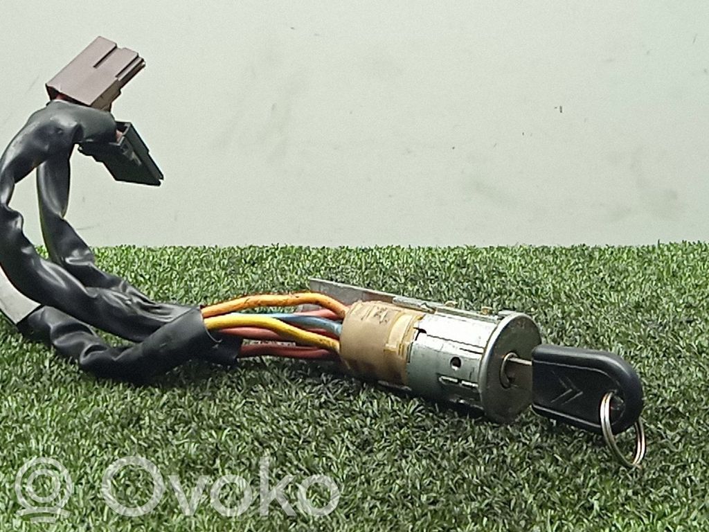 Ignition lock   SINREFERENCIA,3ENCHUFES