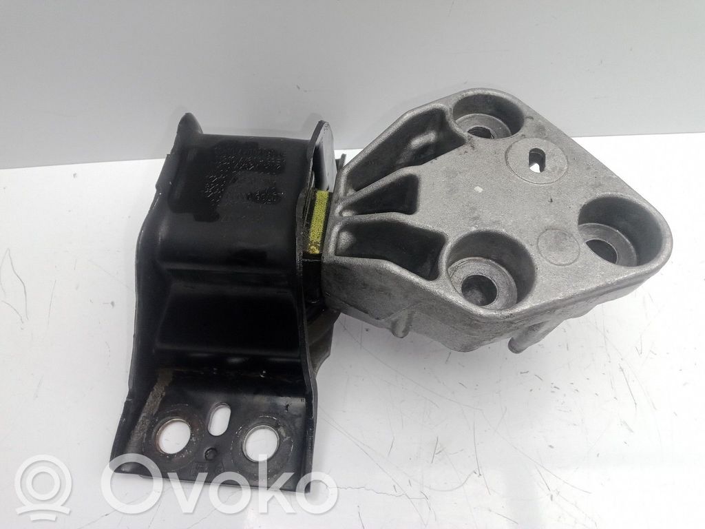 Renault Clio III Engine mount bracket 