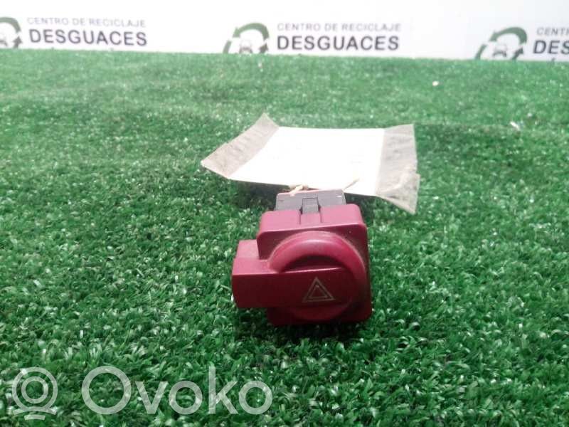Botón interruptor de luz de peligro   96480877KR