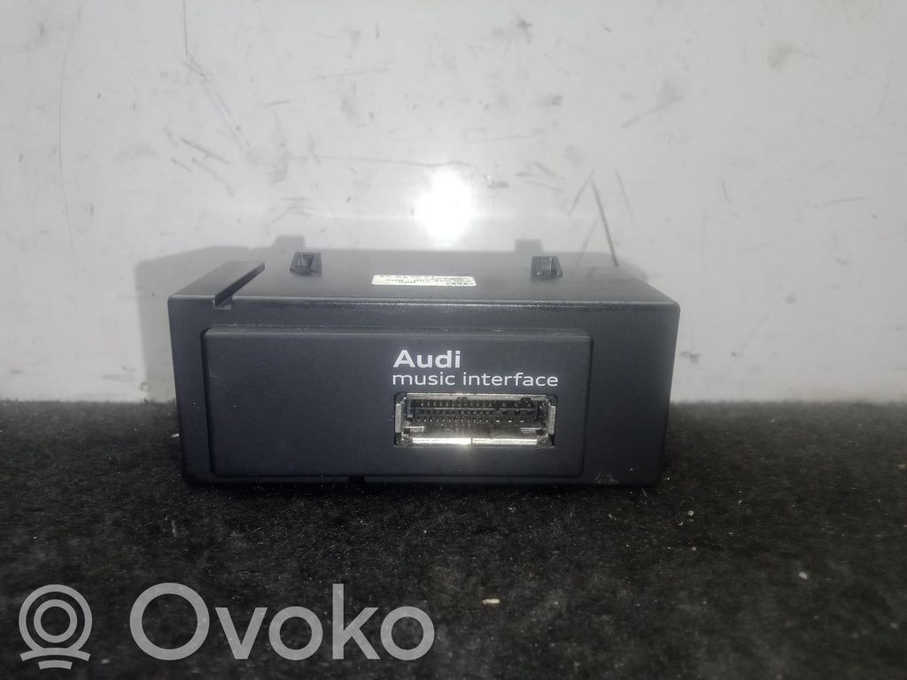 Muut ohjainlaitteet/moduulit   8V0035736,USBMMI