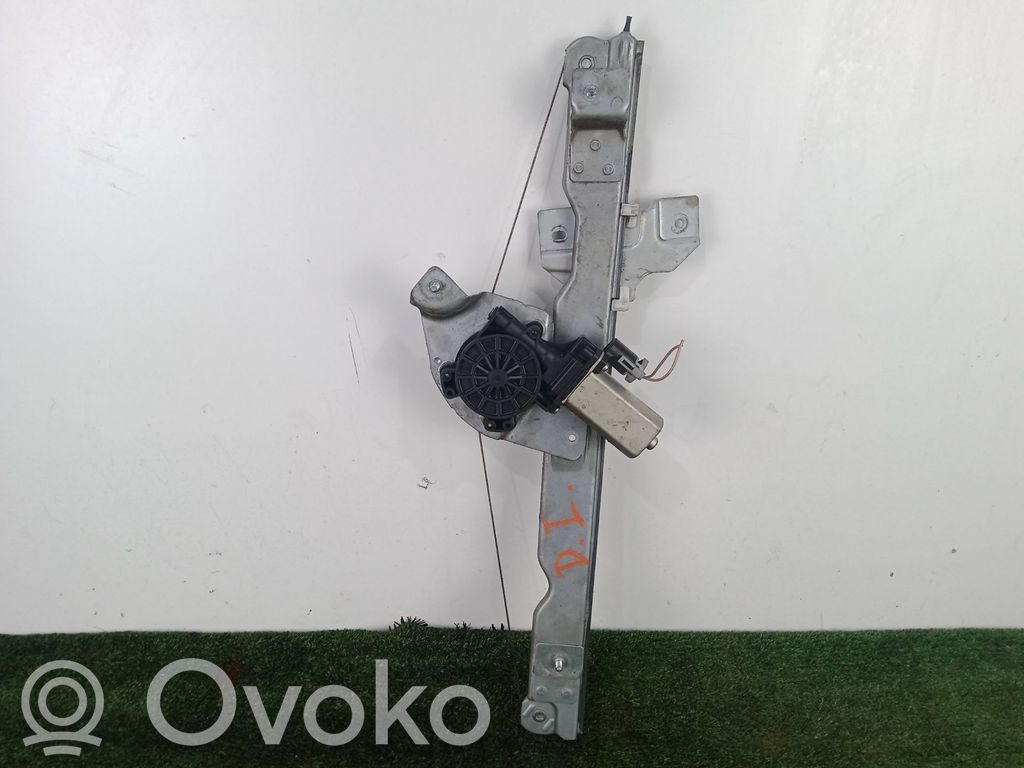 Dacia Duster Front door manual window regulator 