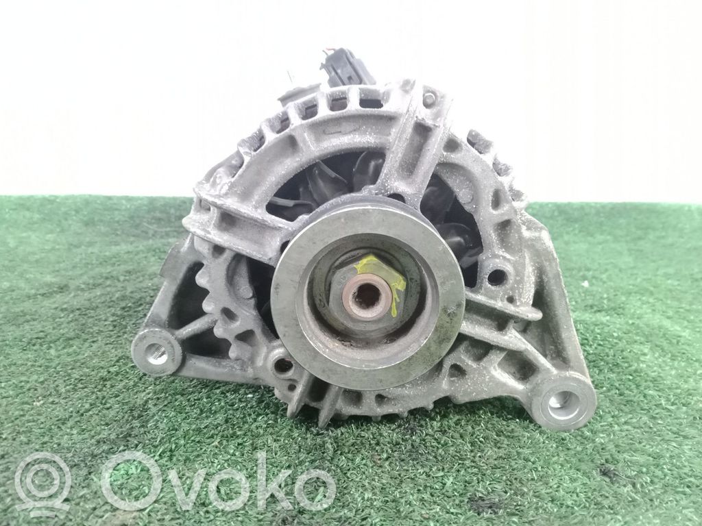 Toyota Avensis T250 Generator/alternator 