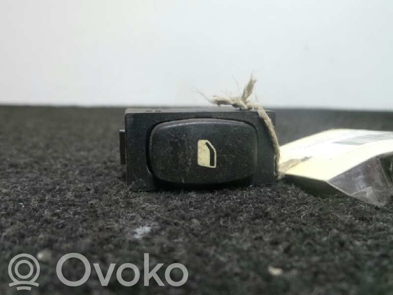 Peugeot 307 Interruttore di controllo dell’alzacristalli elettrico 