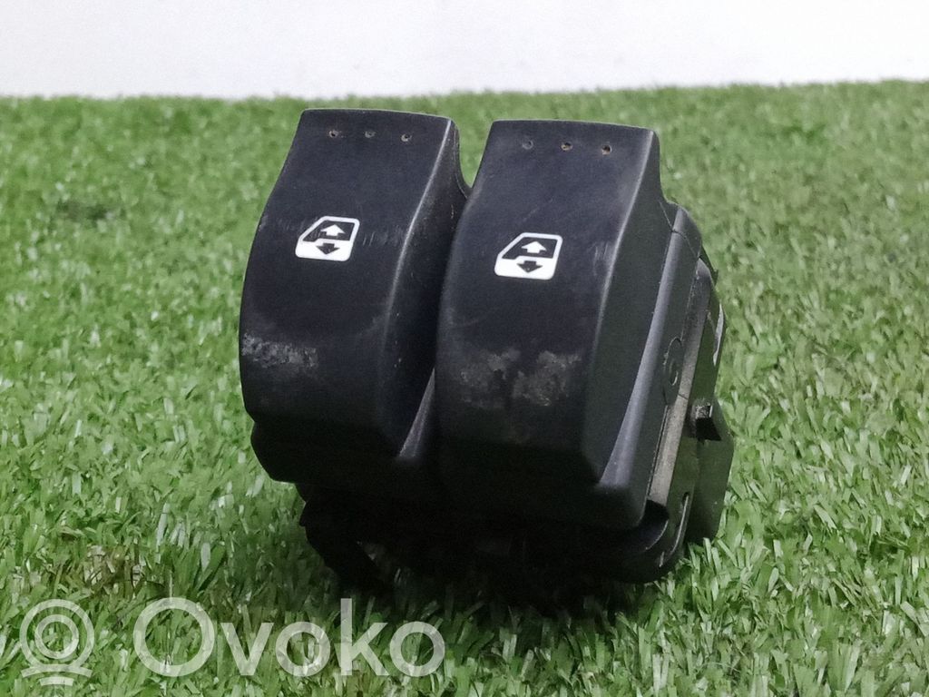 Renault Clio II Electric window control switch 