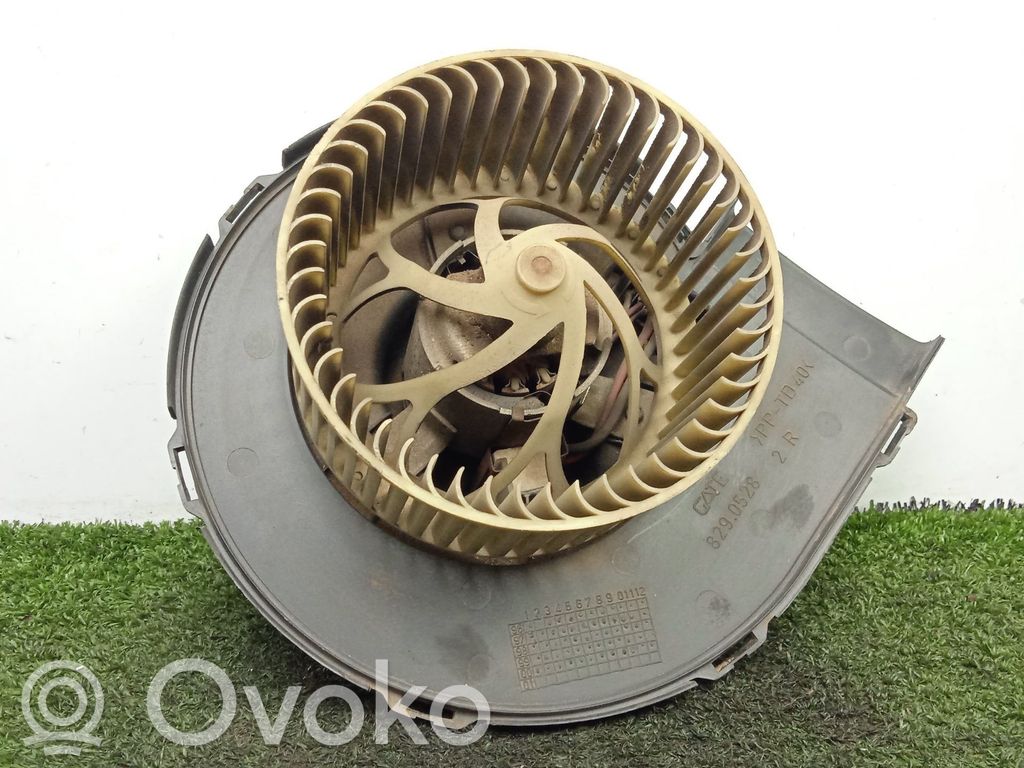 Peugeot 106 Mazā radiatora ventilators 