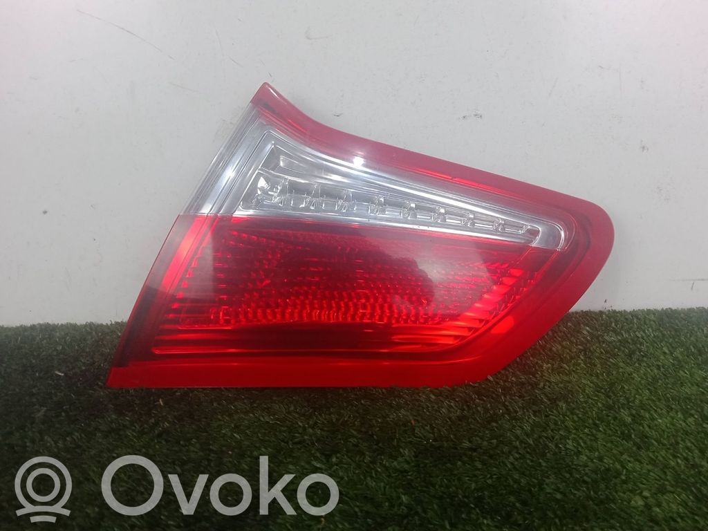 Citroen C4 II Tailgate rear/tail lights 