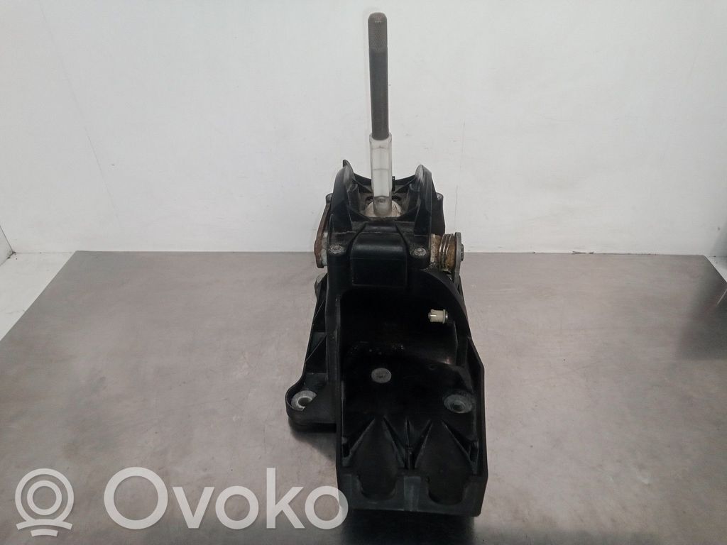 Gear shift rod