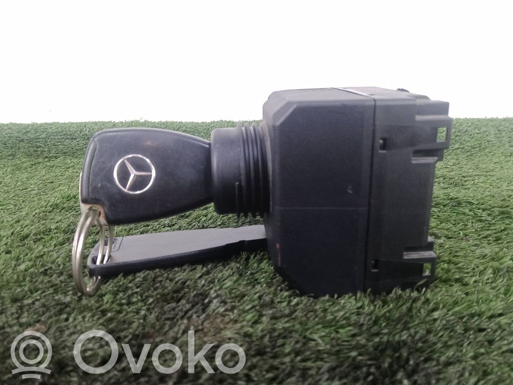 Mercedes-Benz R W251 Contact aprindere 