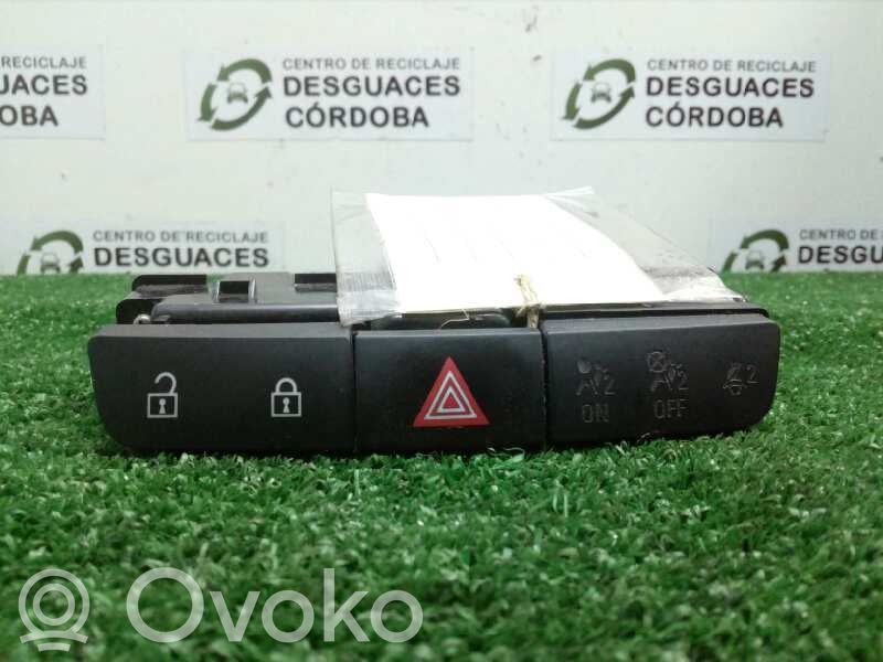 Opel Insignia A Comutator lumini pericol 