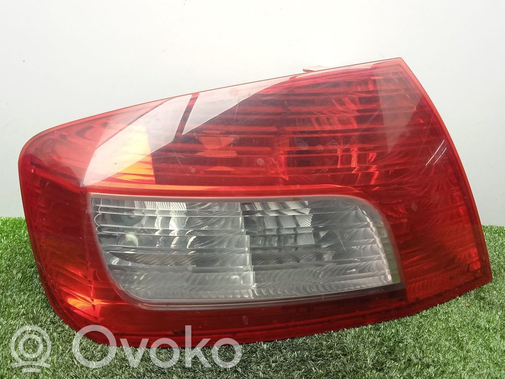 Peugeot 407 Luz trasera/de freno 