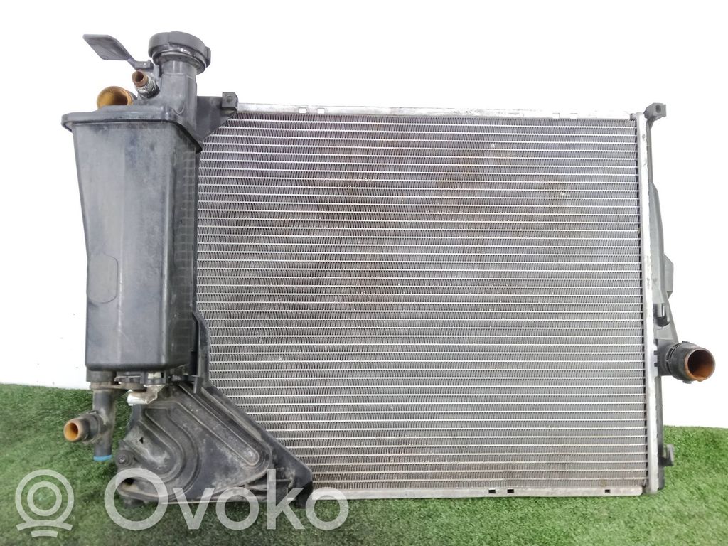BMW 3 E36 Aušinimo skysčio radiatorius 