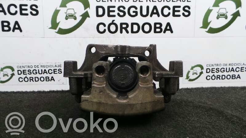 Mercedes-Benz C W205 Supporto della pinza del freno posteriore