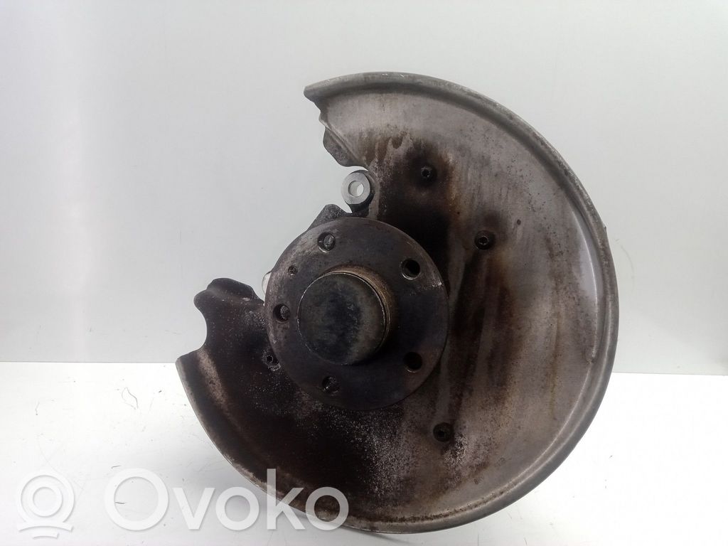 Olka-akselin laakeripesä   8K0505435AB