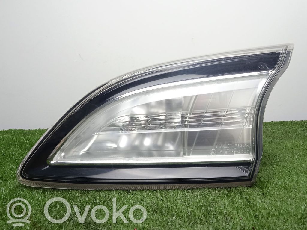 Mazda 3 II Lampy tylnej klapy bagażnika 