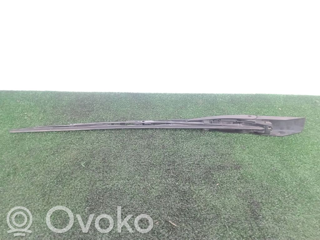 Mercedes-Benz C W202 Brazo del limpiaparabrisas delantero 