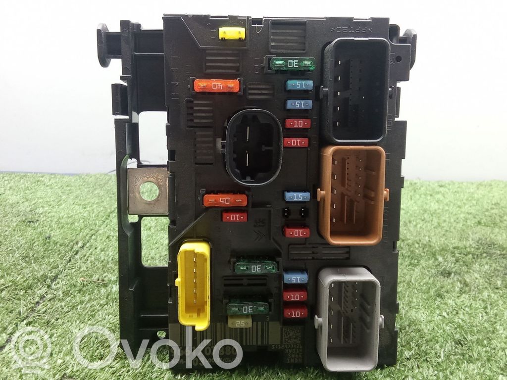 BSM Control unit   9661707880,5CONECTORES