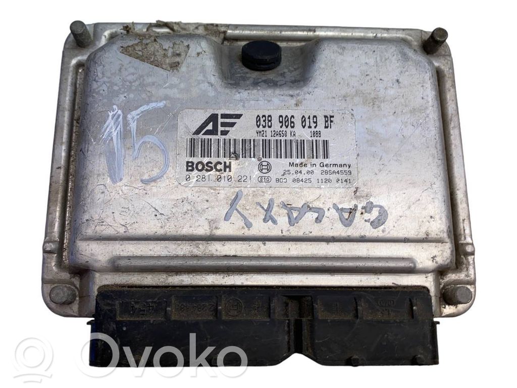 Unidad de control/módulo del motor   038906019BF,0281010221