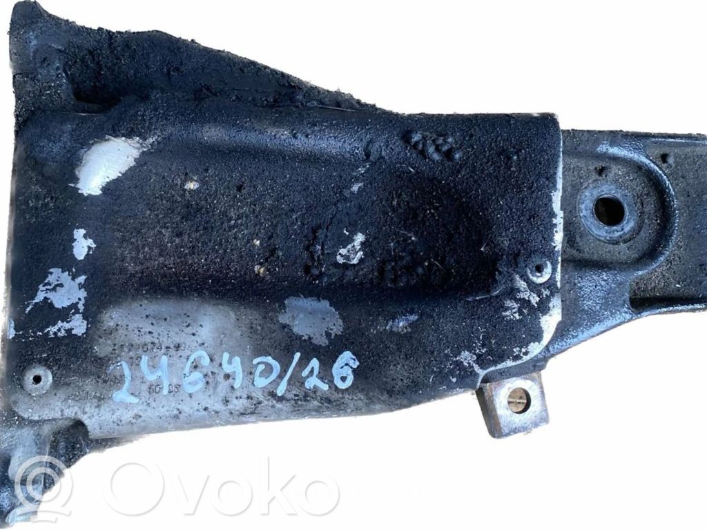 Engine mounting bracket   677107202,677107202,22116771070